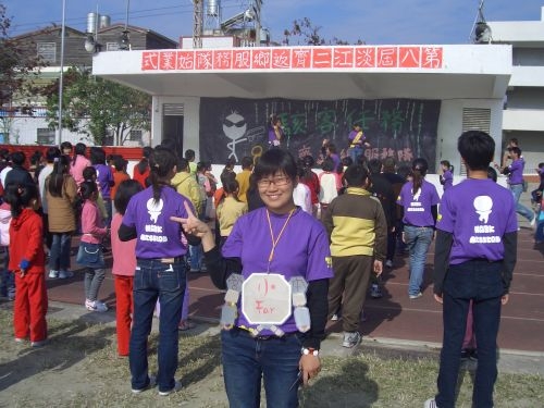 本校學生社團二齊校友會之第8屆的返鄉服務隊，於2月5至8日在台南市安慶國小展開營隊，服務安慶國小的小朋友。