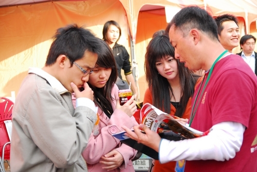 Cheers雜誌持續針對國內1000大企業進行「2008年台灣1000大企業人才策略與最愛大學生調查」，結果本校再次蟬聯私校第1名，印證了企業期待的人才就在淡江。