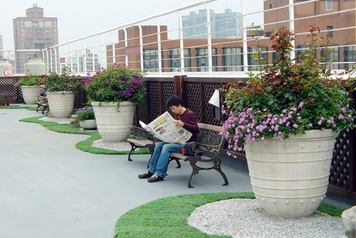 為配合世界閱讀日，本校覺生紀念圖書館舉辦一連串贈書、換書與獎勵活動，呼籲全校教職員工生充分利用圖書館，並養成天天閱讀的良好習慣。