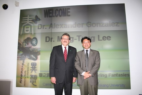 美國加州州立大學沙加緬度分校（California State University, Sacramento）校長Dr. Alexander Gonzalez及副校長Dr. Ming-Tung Lee蒞校訪問，研議兩校學生之研習計畫、深耕藍海策略及落實集體協作。