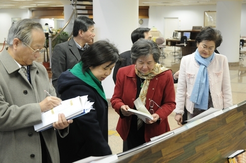 「第3屆淡江品質獎」於1月15日進行複審，評選本校97學年度推行「全面品質管理」績效卓越的單位。校長張家宜將於20日歲末聯歡會上宣布及頒獎給獲獎單位。