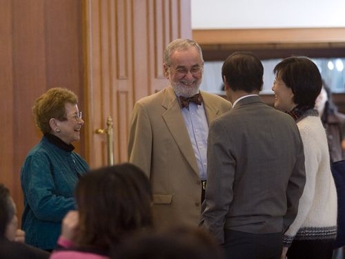 美國史丹佛大學前教育學院院長J. Myron Atkin教授應邀蒞校訪問，並於3月7日上午在淡水校園覺生國際會議廳做「科學教育的趨勢與議題」專題演講。