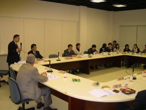 國際研究學院舉辦淡江論壇──「俄羅斯、普丁與二○○八年前夕」，邀請專家學者討論俄、美、中關係。