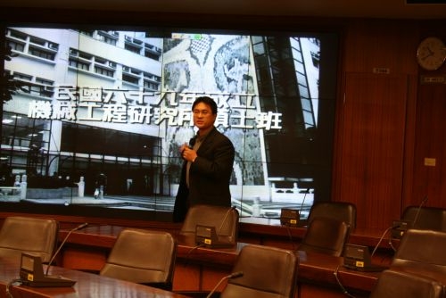 機械與機電工程學系、教務處、參考服務組等3個單位通過第2屆淡江品質獎初審，1月3日進行複審簡報及實地訪評。