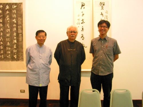 「于右任書法精品暨粥會集文展覽」在本校文錙藝術中心展出50多件于右任不同時期的書法作品、照片及用印等，藉此機會欣賞于右任獨具面貌的書藝之美。