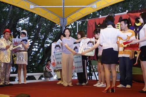 95學年度社團評鑑展現本校各社團「服務心 學習情」及責任感、團隊合作、表達溝通、解決問題等能力。