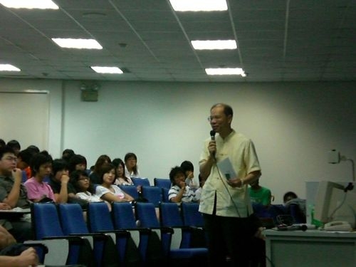 Cool Taiwan 行動！本校未來學研究所與水環系合辦「全球暖化」環境論壇，邀請專家學者討論溫室效應如何破壞生態，以及人類應該採取何種行動來保護地球。