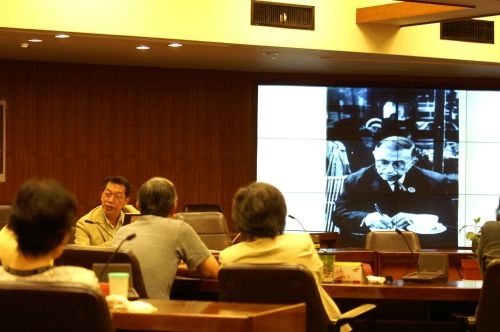 女教職員聯誼會與員工福利互助委員會在驚聲國際會議廳合辦「咖啡文化巡禮」講座，讓與會者體驗每個咖啡國度都有其特定的咖啡文化。