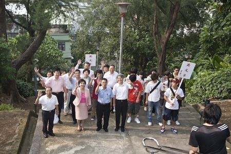 97學年度新生開學典禮暨入學講習在淡水校園舉行，新生登上克難坡開啟高等知識的寶藏。張校長家宜勉勵學生秉持校訓樸實剛毅的精神，認真學習，培養多方面的知識技能與道德品格，並擁有資訊化的能力、國際化的世界觀以及未來化的宏觀思維，以因應瞬息萬變的時代潮流，掌握成功的契機。