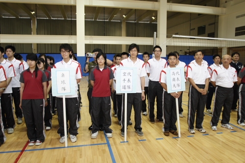 校長張家宜特別出席2007年全國大專校院運動會授旗典禮，期勉出賽人員發揮本校企業最愛的團隊合作精神、高穩定度與抗壓性的特質，以爭取佳績。