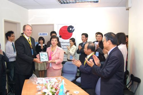 本校與密蘇里大學合作建立的「數位學習使用效能測試實驗室」，提供師生數位學習最佳效能的場所，象徵本校國際學術合作邁向另一個新里程碑。