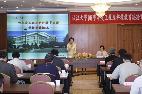 中華工程教育學會（IEET）於8、9日至工學院進行「工程認證實地訪評」，展現本校工學院相關學系提供學生優質教育的決心以及邁向國際化發展的企圖心。