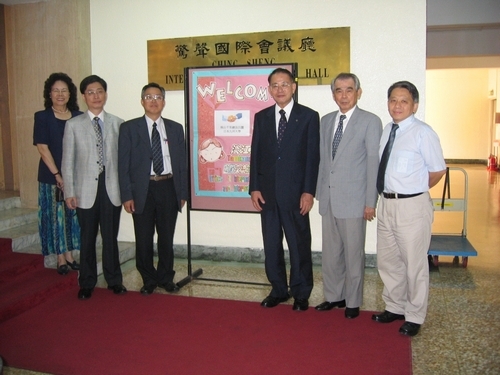 日本國立九州大學校長Tisato Kajiyama 博士蒞校拜會本校張校長家宜，並洽談兩校國際學術合作交流事宜。