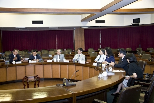 日本國立九州大學校長Tisato Kajiyama 博士蒞校拜會本校張校長家宜，並洽談兩校國際學術合作交流事宜。