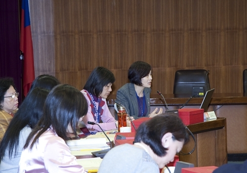 本校校長張家宜會見國防大學中將副校長李翔宙等人，該校一行35人參訪本校，汲取本校教師成長、學生學習、校園e化環境及英語環境建置等校務發展，兩校並做系所及校務評鑑經驗交流。