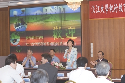 教育部訪視委員蒞校進行「教育部96年度整體發展獎補助經費執行」情形之訪視，本校在健全的會計制度管理之下，辦學成果優良，受到委員們高度的肯定。