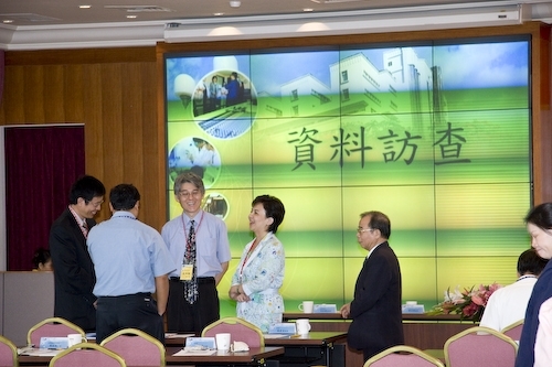 教育部訪視委員蒞校進行「教育部96年度整體發展獎補助經費執行」情形之訪視，本校在健全的會計制度管理之下，辦學成果優良，受到委員們高度的肯定。