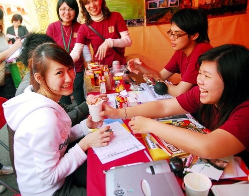 根據遠見雜誌「2008年大學院校畢業生評價」調查結果，本校再次蟬聯企業界最愛的私校第1名，見證本校結合三環五育的教育，培育具心靈之卓越人才的核心價值，已成為畢業生在職場競爭的優勢。