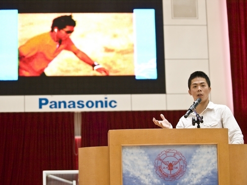 本校舉辦「輕鬆健走 樂活校園」活動，淡水校園由張家宜校長、超級馬拉松好手林義傑先生，蘭陽校園由林志鴻主任，帶領全體教職員工生健走，以落實一人一運動，豐富健康的生活品質。