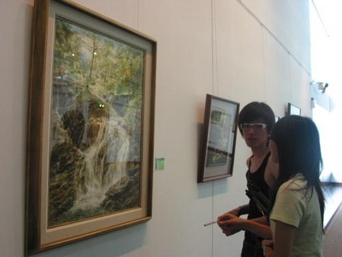 文錙藝術中心自即日起至7月20日止舉辦「台灣的森林水彩特展」，展出83件傳達台灣寶島森林之美作品，讓全校師生更了解環境保育與建造健康森林的重要性。