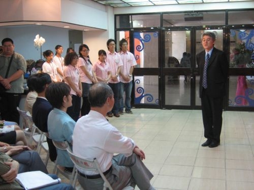 以「繁華夢盡‧再現紅樓」為主題的第26屆文學院週，本週在商館展示廳展出，2位副校長等主管蒞臨剪彩。