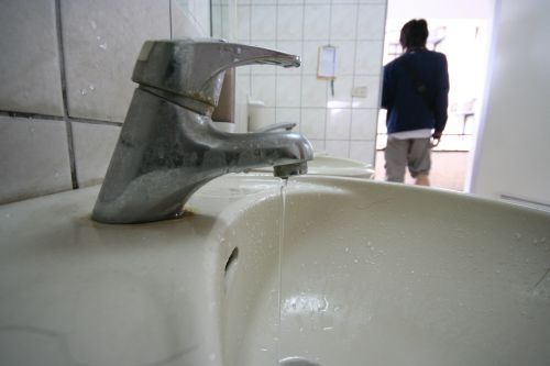 用水及用電減量之能資源管理，你我都有責任。