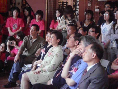 以「Media Player」為主題的大傳系第21屆畢業展，即日起在淡水校園覺軒花園舉行校內展覽，邀請校長等主管於開幕式剪綵。