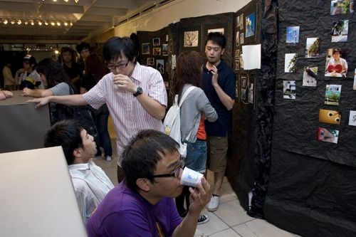 攝影社於本週在商管展示廳舉辦的「攝癮」成果展，每幅具個人代表性的創意作品令人驚艷。