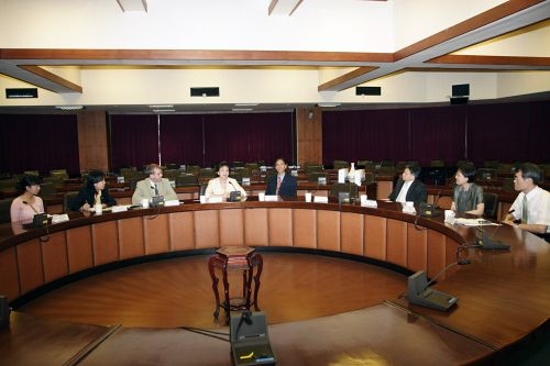 紐西蘭懷卡特大學校長Dr. Roy Crawford蒞校交流訪問，與各院院長座談及參觀校園設施，本校張家宜校長親自接待。