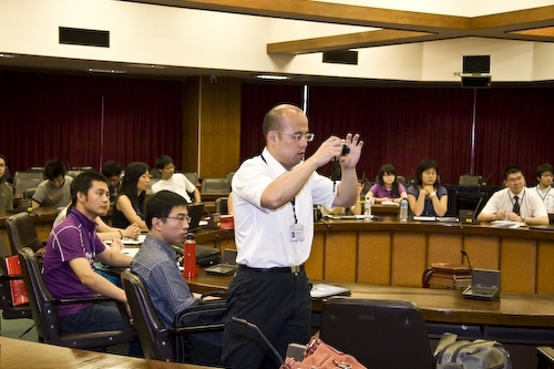 本校管理學院與大陸「中國科學院研究生院管理學院」進行MBA研究生交換計畫，開啟兩岸研究生交換之先河。