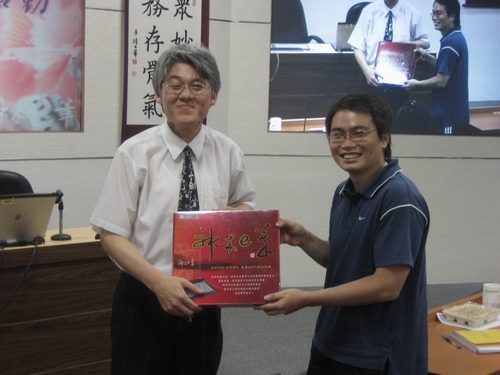 本校舉辦「神來e筆在課堂教學上之應用研討會」，會中展示本校研發之「神來 e 筆」的核心技術及特有功能，並以實例說明在外語及數理課堂教學上之創新應用，開啟傳統教學與數位結合的契機。