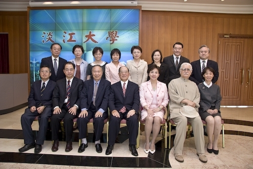 大陸藝術教育促進會「台灣教育考察團」柳斌等一行5人，會見本校張創辦人建邦、張校長家宜，並研討兩岸教育發展概況，奠定兩岸友好互動的基石。