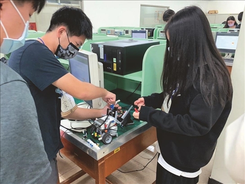 機器人研究社_1