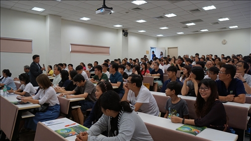 TKU Holds Freshman Forums for New Students and Their Families