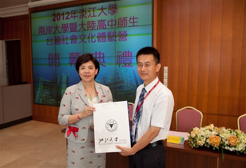 The 2012 Taiwanese Culture Camps
