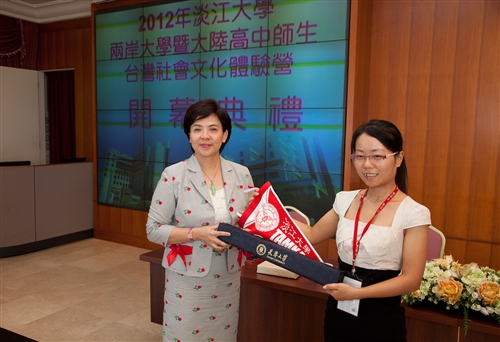The 2012 Taiwanese Culture Camps