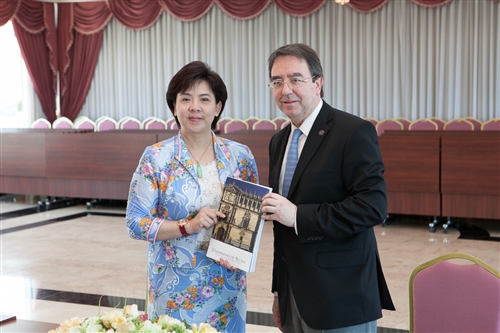 A Visit by Rector Fernando Galván