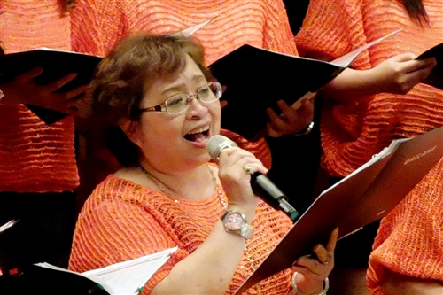 Female Faculty Alliance Choir Peform for the Moon Night Flower