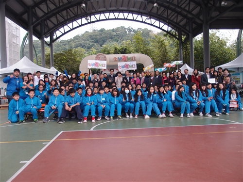 Chemistry Service Learning Reaches 100 Schools in the Country