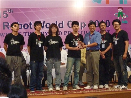 Tamkang takes robot competition by storm