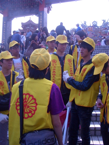 Serving the Community at Tian Yuan Temple