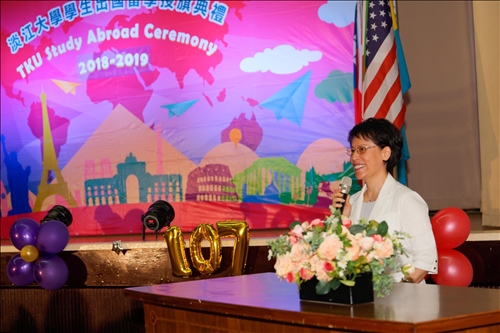 Making Dreams Come True - 648 Students Depart for Overseas Study
