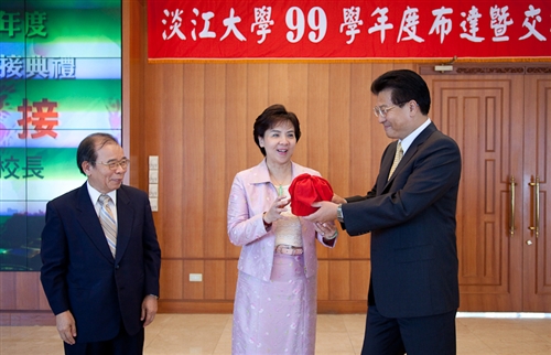 2010-2011 Inaugural Ceremony for TKU New Personnel was held at Chueh-sheng Memorial Hall.