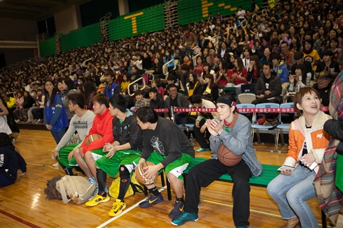 Jam Hsiao Comes to TKU to Promote Anti-Smoking Policy