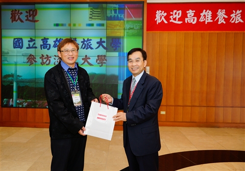National Kaohsiung Univeristy of Hospitality and Tourism Comes to TKU for an Interview