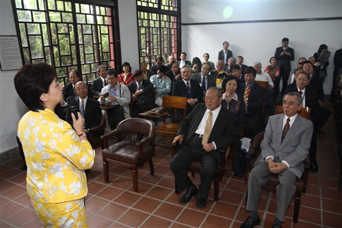 Chinese Palace-style Classrooms Receive High-Tech Makeover