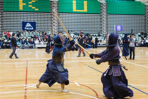 The 2014 Annual Junior College Kendo Competition Takes Place in the Shao-mo Memorial Gymnasium