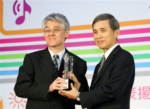 本校榮獲經濟部「績優育成中心青年創業獎」。