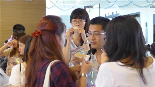 國際暨兩岸事務處舉辦「境外生中秋節茶會活動」。