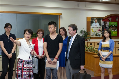 A Visit by Rector Fernando Galván